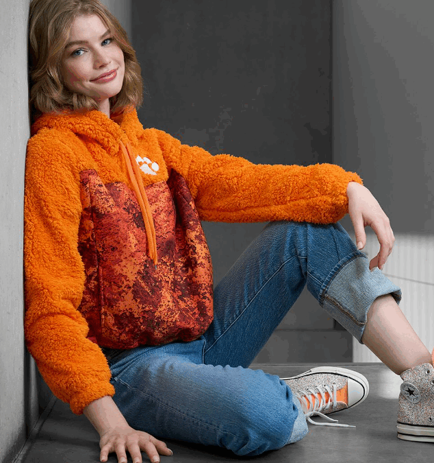 TrueTimber and Lusso debut the Game On women’s camo collection, blending bold style and sport. Available exclusively at select Bass Pro Shops and online.